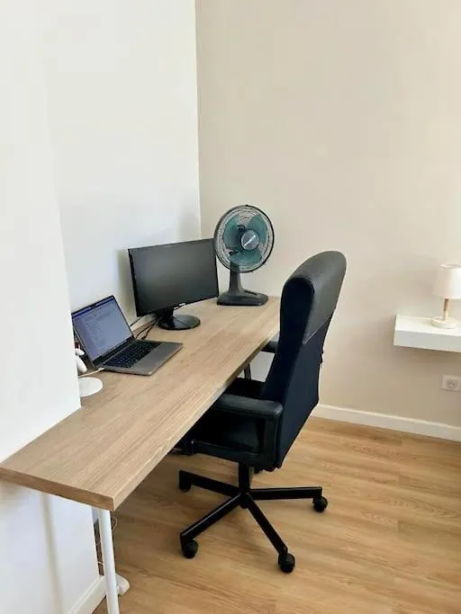 City Center - Magnificent 1-Bedroom Apartment - Cozy - Wifi